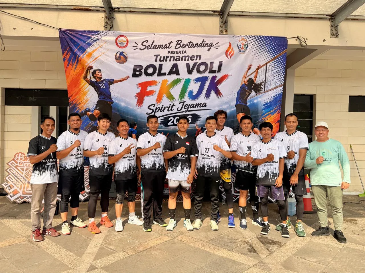 Perkuat Silaturahmi, HIMBARSI Lampung Tampil di Turnamen Voli FKIJK